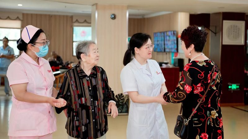 养老护理员入行之路：从零到专的必经步骤
