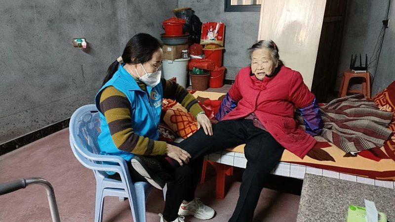 失能老人护理服务：全面解析护理内容与标准